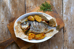 Grilled sea bream with potatoes