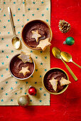 Chocolate mousse with Christmas cookies