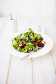 Lamb's lettuce with roasted chestnuts and beets