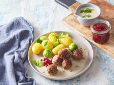 Swedish meatballs with cream sauce