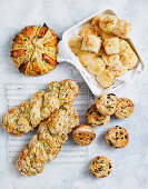 4x Scones – käsige Süßkartoffel-Scones, Zucchini-Schinken-Scones, Oliven-Feta-Scones