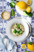 Spargelrisotto mit Zitrone, Basilikum und Parmesan