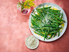 Grüne Bohnen mit Zitrone und Parmesan