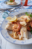 Pan fish with shrimp and fennel