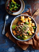 Schweinefleisch-Fenchel-Ragout mit Süßkartoffel-Gnocchi