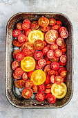 Tomaten zum langsamen Rösten vor dem Würzen