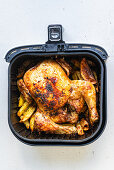Roasted chicken with potatoes (hot air fryer)