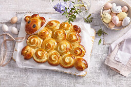 Süßes Osterlamm mit Honig und Quark