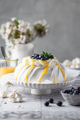 Pavlova with lemon curd and blueberries