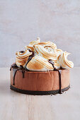 Chocolate meringue cheesecake