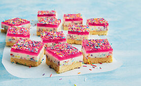 Fairy cake with jelly layer squares