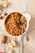 Apple-Crumble mit Haferflocken