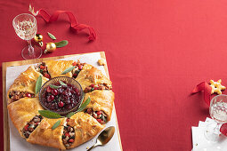 Sausage bread ring with cranberry sauce