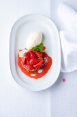 Strawberry tartlet with vanilla ice cream