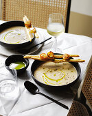 Jerusalem artichoke soup with scallops and grissini
