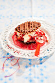 Waffel-Sandwich mit Erdbeerjoghurt