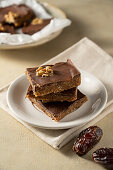 Chocolate nut squares with dates