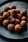 Cocoa date truffle with spices