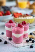 Raspberry and mascarpone layered cream