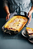 Topfenstrudel mit Beeren