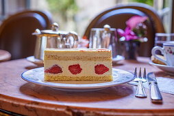 Fraisier - Cake slice