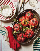 Gefüllte Tomaten mit Kräutern aus dem Ofen