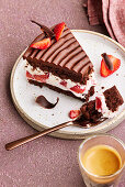 Chocolate and cheese cream cake with strawberries