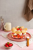 Friesentorte with strawberries and cream