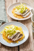 Rösti mit Käsecreme, Spargel und Sardellen