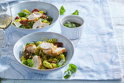 Basil pasta with chicken and vegetables