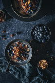 Crispy muesli with blueberries and milk