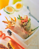 Summer rolls with chicken and prawns