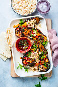 Gebackene Aubergine mit Gremolata und Couscous