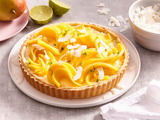 Mango tart with coconut and lime