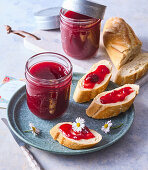 Sauerkirschmarmelade mit Rotwein