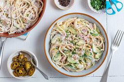 Spaghetti with zucchini and bacon