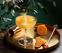 Orangen-Cocktail mit Rosmarin