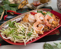 Pad Thai with prawns and vegetables (Thailand)