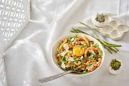 Spätzle mit Wildspargel, Ei und Parmesan