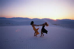 Dancing in the Dunes, White Sands Nat' 1 Monument, New Mexico near Alamogordo, USA