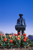 Sculpture 'Man with Flowers', Hillegom, Netherlands