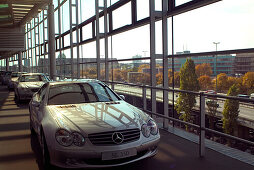 Mercedes Benz Niederlassung, SL350, Mercedes Benz, Daimler Chrysler, Modern Architecture, Munich, Bavaria, Germany