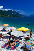 Kieselstrand, Toscolano-Maderno, Gardasee, Trentino, Italien