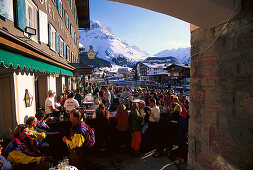 Apres ski am Tannberger Hof Eisbar, Lech, Vorarlberg, Österreich