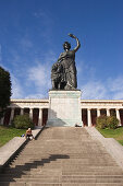 Bavaria Bronze-Statue, Patrona Bavariae auf der Theresienhöhe, München, Bayern, Deutschland