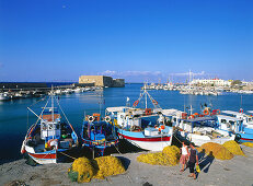 Kastell, Fischerboote, Venezianischer Hafen, Iraklion, Kreta, Griechenland