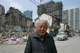 last elderly resident, of demolition area, Lao Xi Men, Shanghai