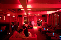Park 97 bar, disco, club, bar, disco, dance, flirt, party szene, live band, lounge, red