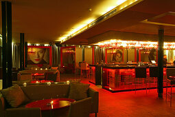 Bar Red, Bar Rouge,Luxury bar in Bund 18, Design Bar, Schickeria, chic