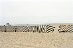 Blick auf den Strand an einem bewölkten Tag, Venice beach, Los Angeles, Kalifornien, USA